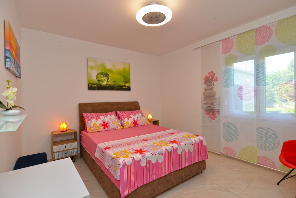 Standard Apartment, 2 Bedrooms (925/2170)
