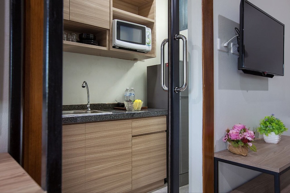 Suite - Photo 5