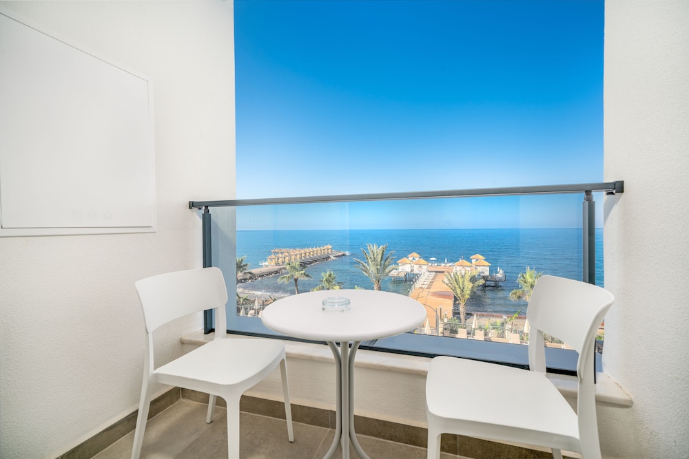 Standard Double or Twin Room, Sea View photo 1