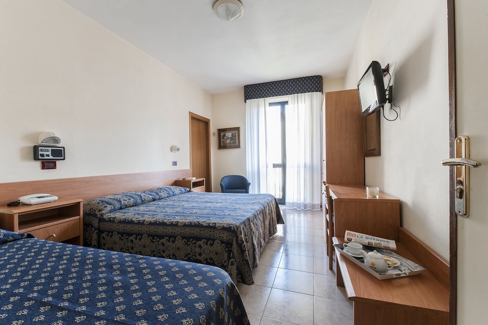 Comfort Triple Room