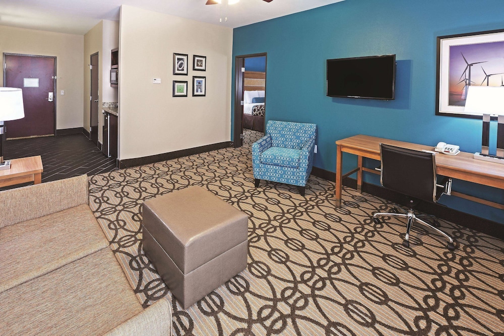 Deluxe Suite, 1 King Bed, Accessible, Non Smoking (Deluxe Family Suite)