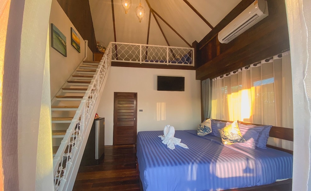 Family Villa, 2 Bedrooms, Pool View photo 3