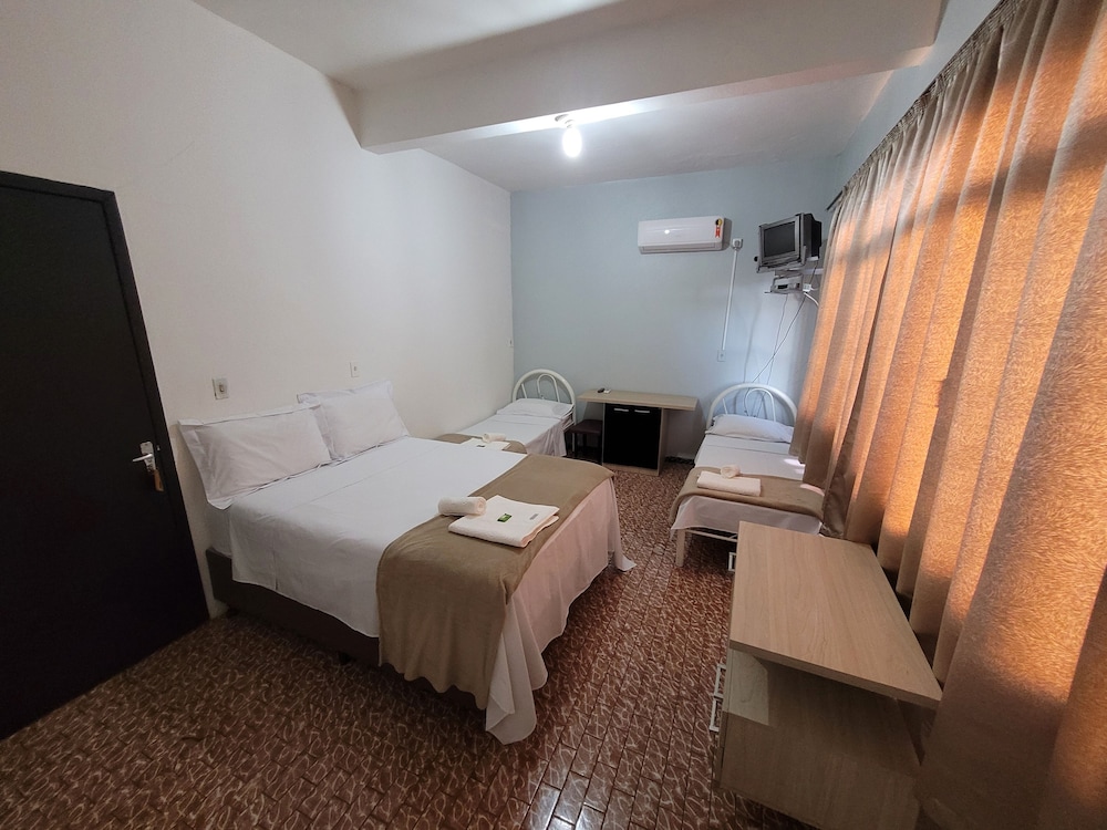 Basic Quadruple Room photo 2