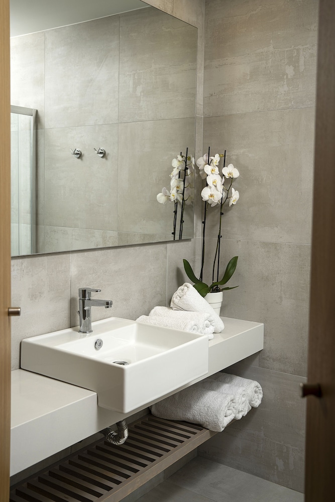 Double or Twin Room, Garden View - Photo 4