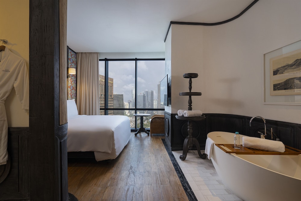 Orient Room - King Bed (2 adults + 1 child) - Photo 2