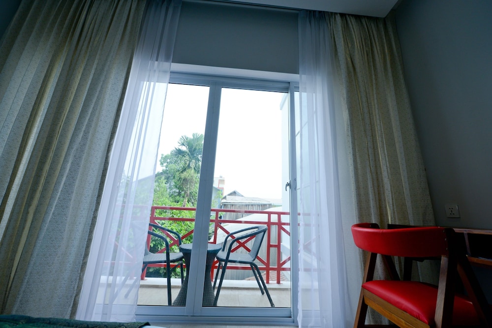Standard Double Room, 1 Queen Bed, Balcony, Garden View photo 3