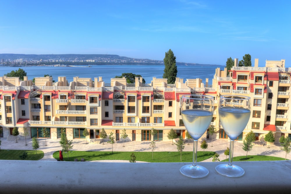 Panoramic Apartment, 2 Bedrooms, Sea View photo 2