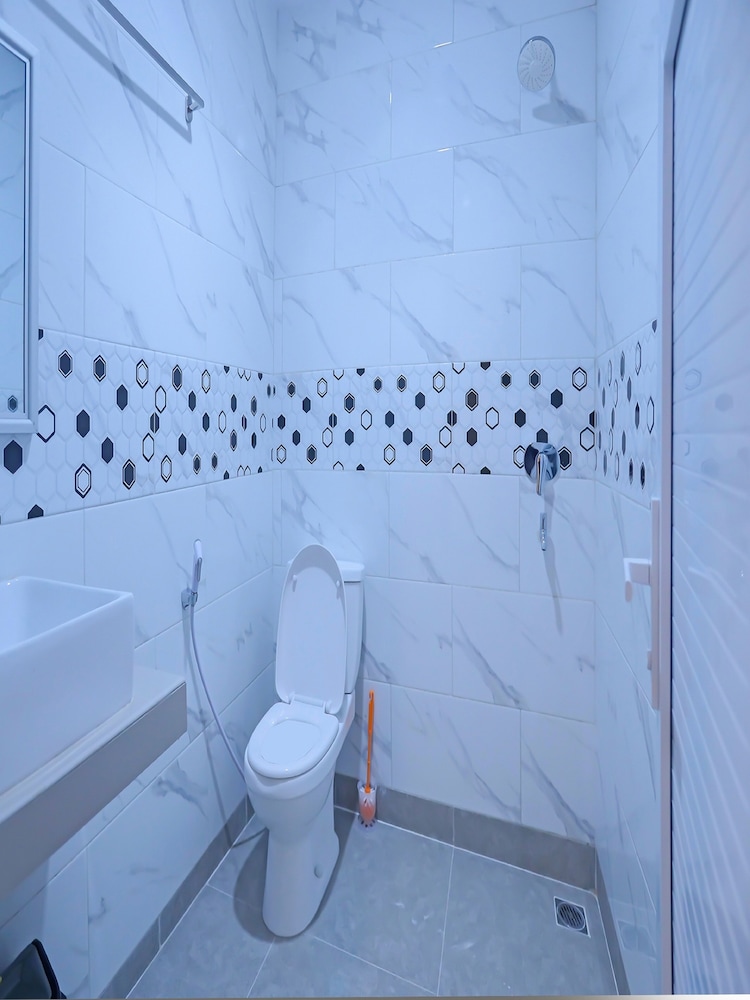 Deluxe Suite - Photo 6