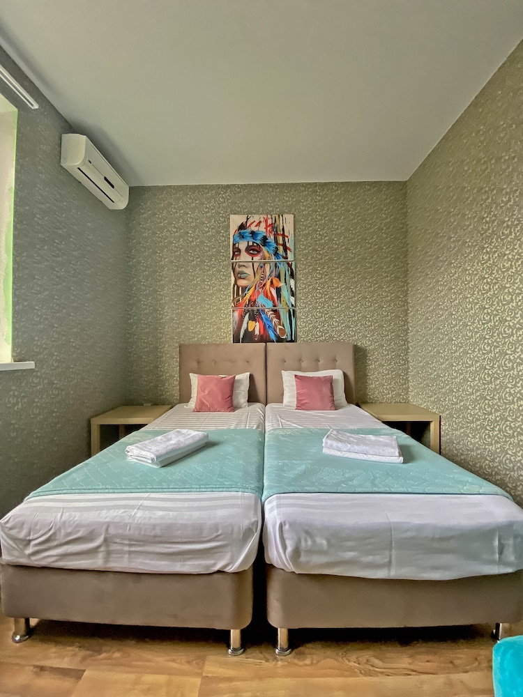 Standard Twin Room photo 1