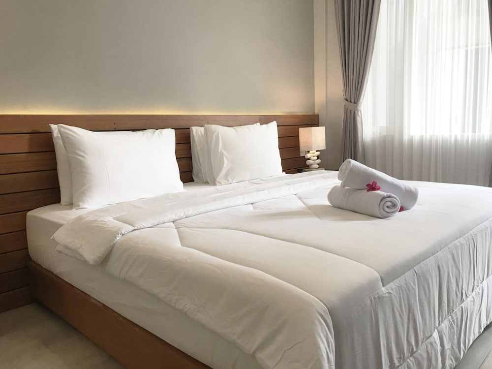 Deluxe Double or Twin Room, Pool View
