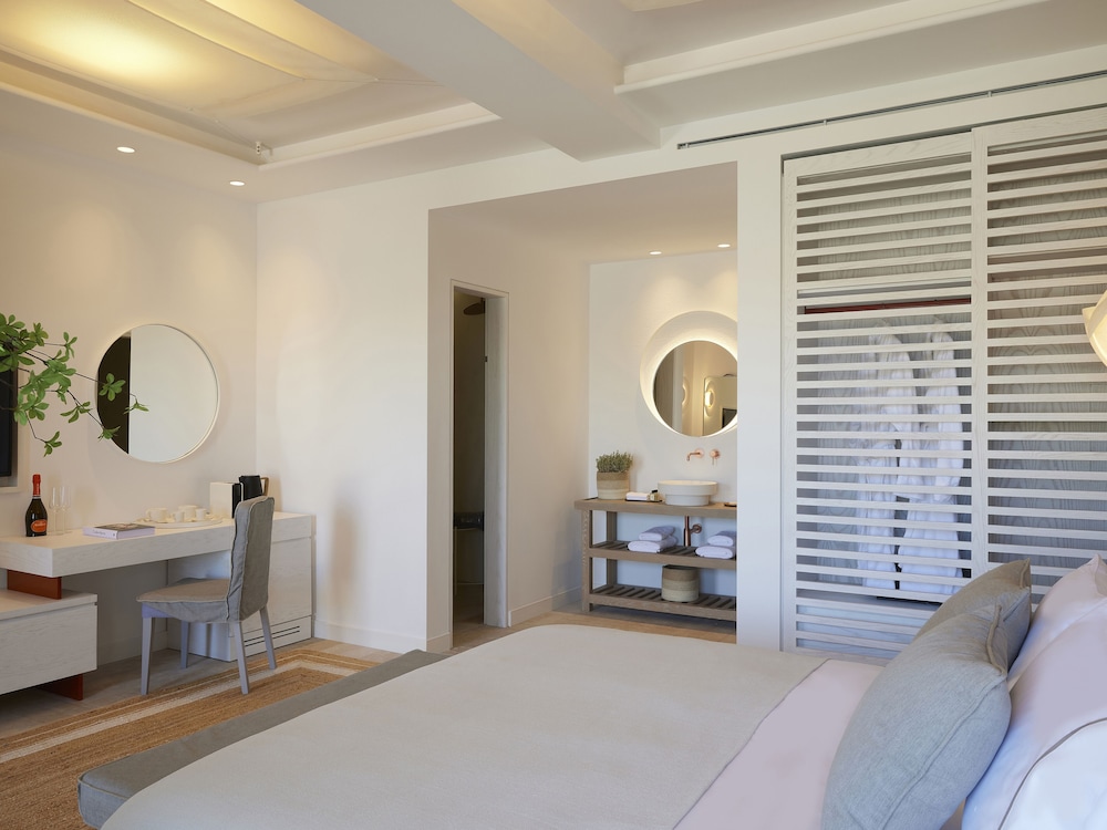 Premium Suite Sea View with Chill Out Pool - Photo 2