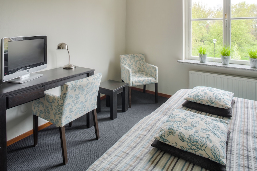 Comfort Room - Photo 2