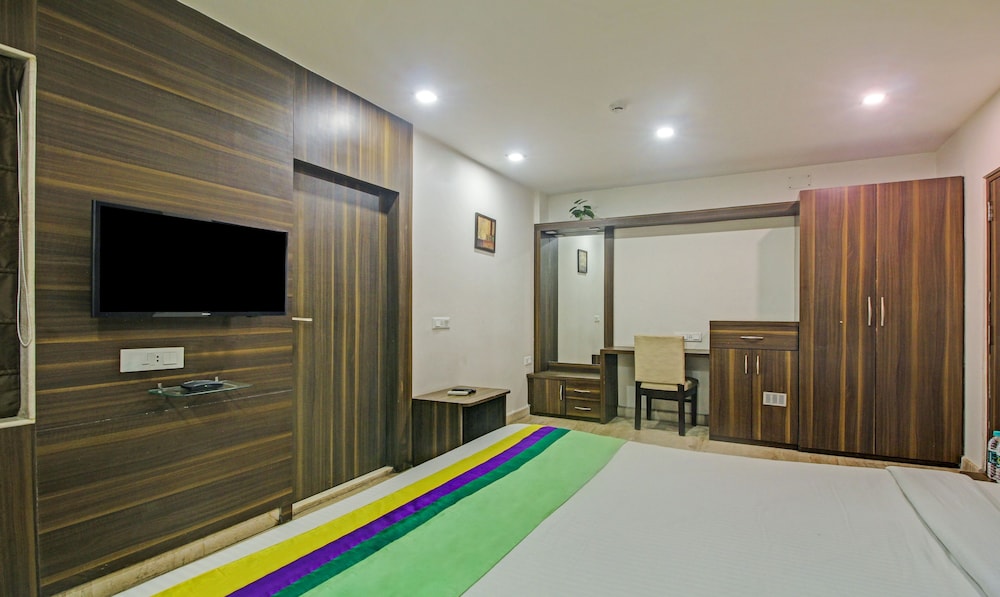 Deluxe Room - For Indian National Only - Photo 7