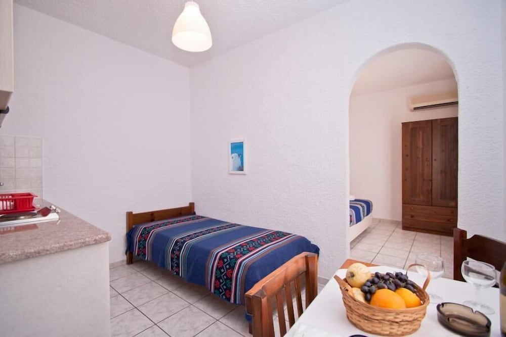 One Bedroom Apartment with Sea View - Photo 26