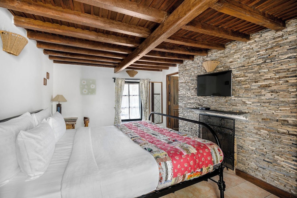 Rustic rooms photo 2