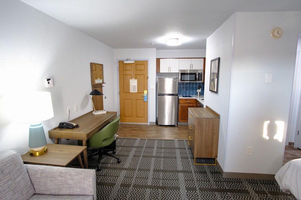 Studio Suite, 2 Queen Beds, Accessible, Kitchen (Mobility) - Photo 15