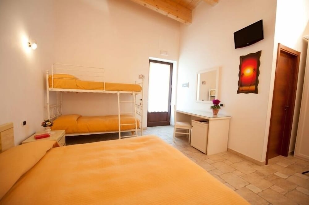 Quadruple Room photo 1