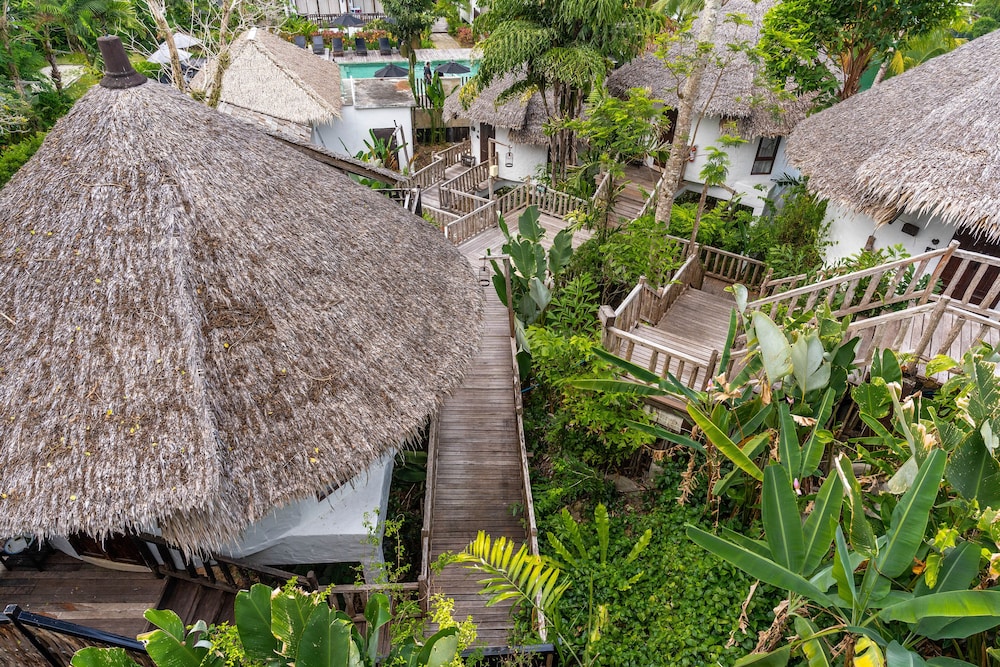 AANA Villa with Plunge Pool Garden View - Photo 1