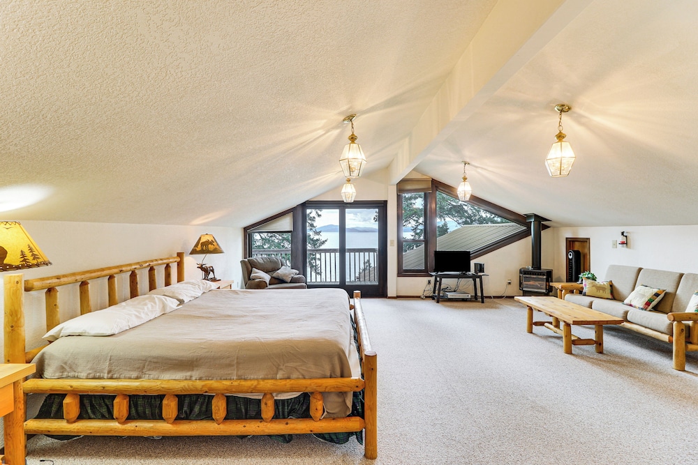 House (4 Bedrooms) photo 2