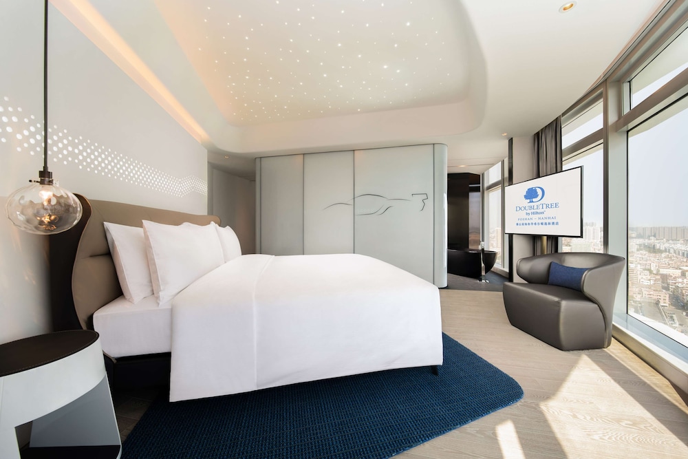 Suite, 1 Bedroom - Photo 4