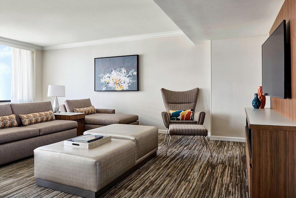 Suite, 1 Bedroom - Photo 7