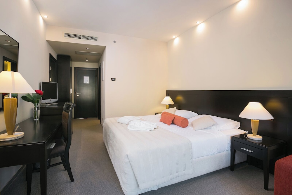 Standard double/twin seaside room - Photo 1