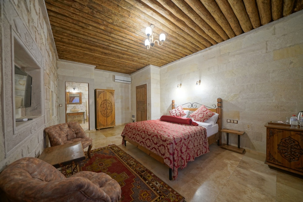 Deluxe Double Room, 1 Queen Bed - Photo 12