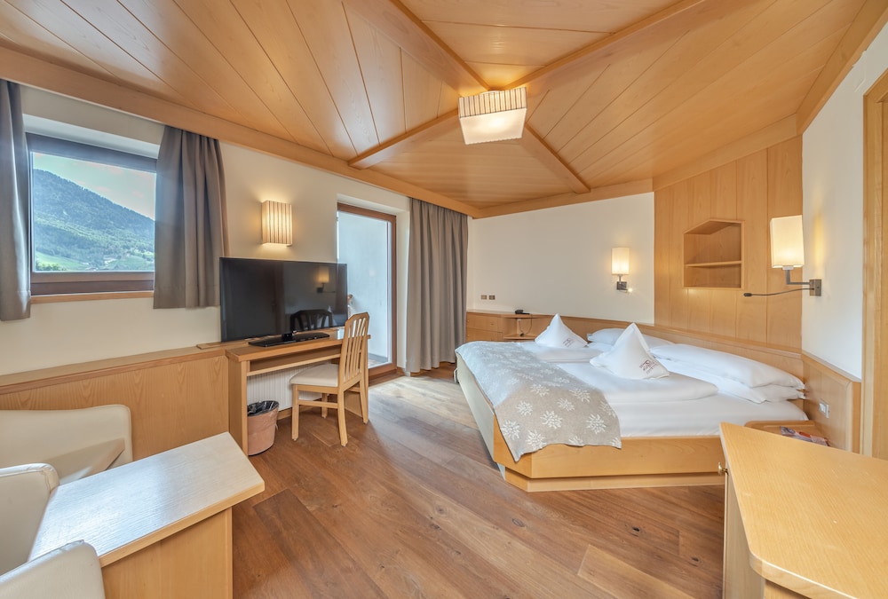 Standard Double Room, Balcony photo 1