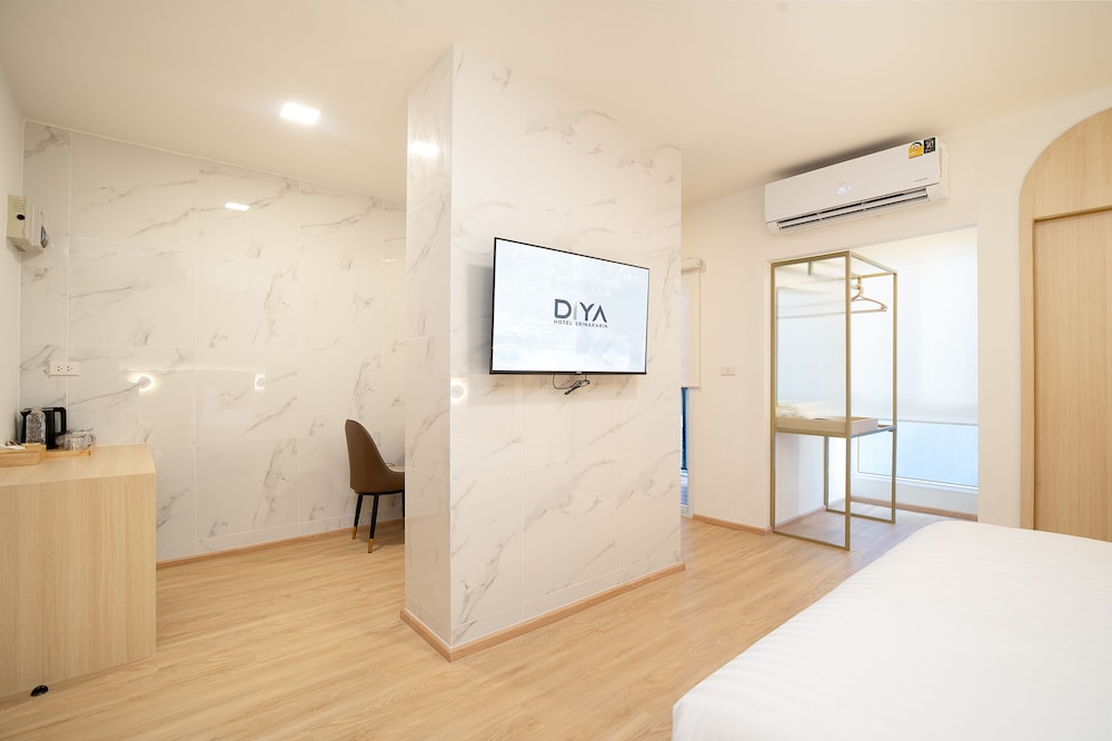 Deluxe Double Room with balcony photo 2