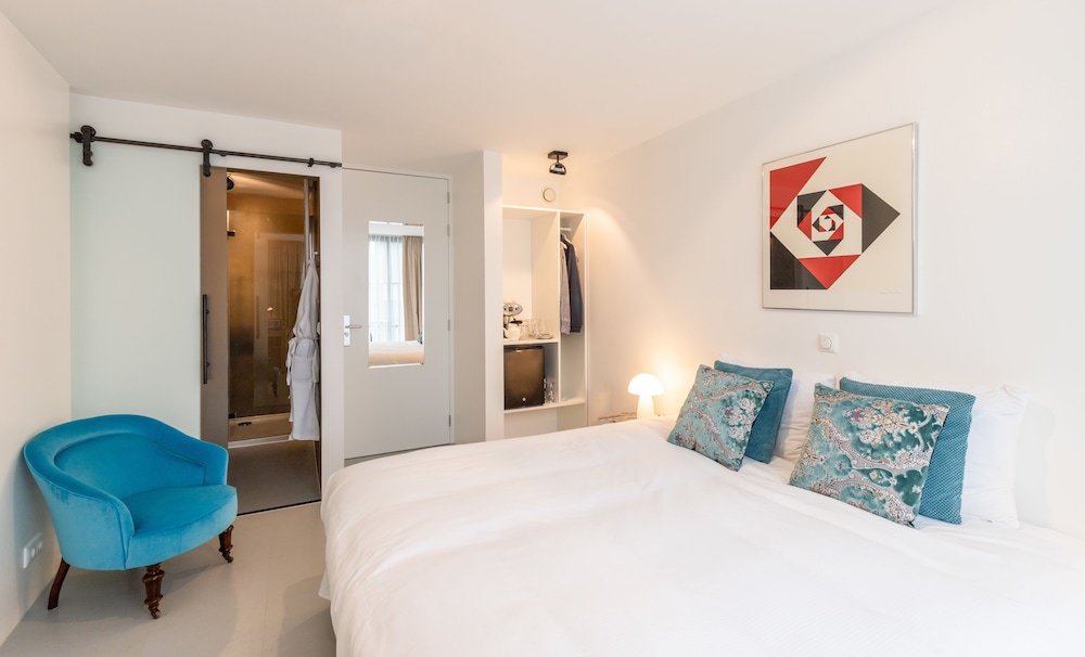 Basic Room, 1 Queen Bed photo 3