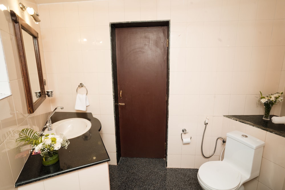 Deluxe Cottage - Photo 2