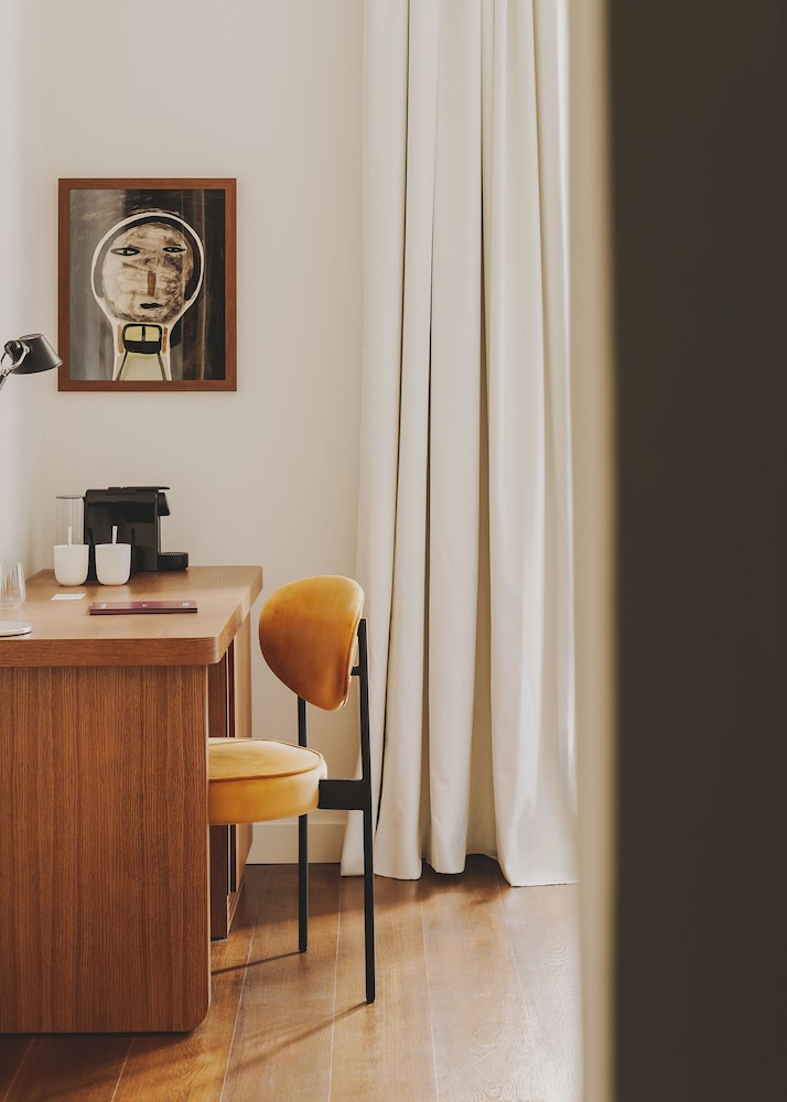 Doppelzimmer Single Use, Balkon, Stadtblick thumbnail 6