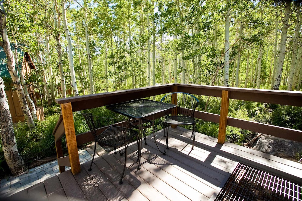 Deluxe Cabin, 1 Bedroom (Tahoe) photo 2
