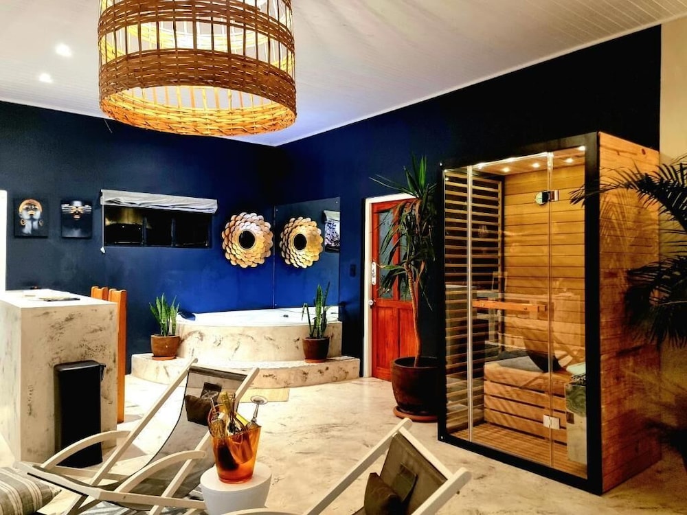 Standard House photo 2