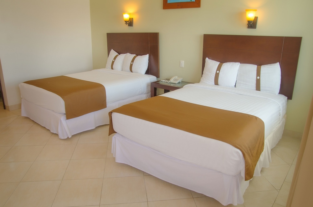 Deluxe Double Room, 2 Queen Beds, Garden View photo 3