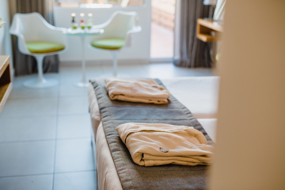 Deluxe Room, Terrace - Photo 12