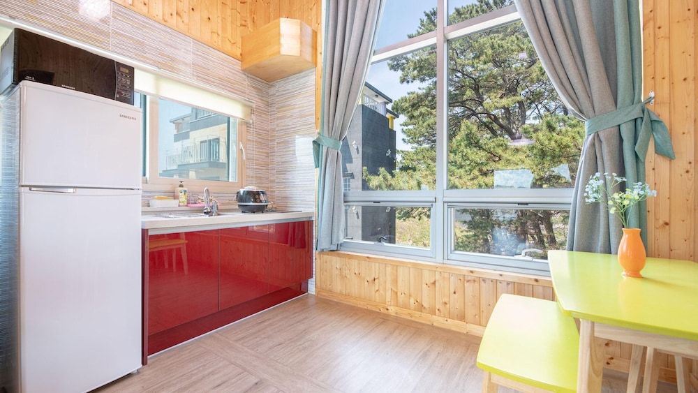 Basic Room, 1 Bedroom (Sole 301 (All-Season BBQ, 2 Beds)) - Photo 3