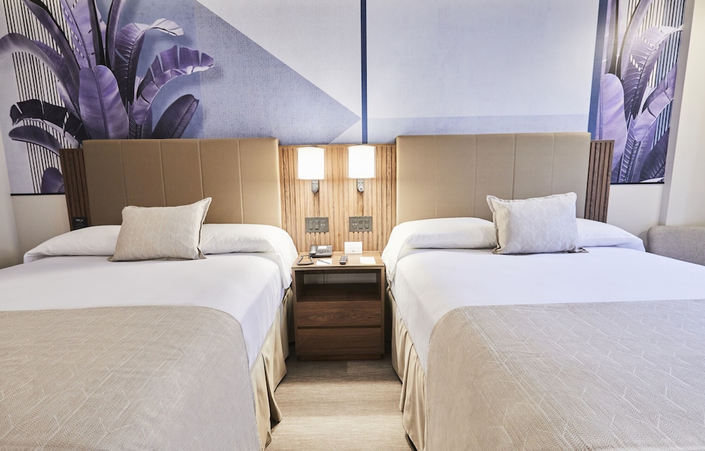 Deluxe Room, 2 Queen Beds