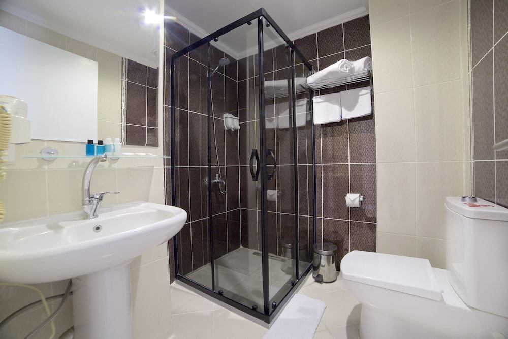 Standard Triple Room photo 2