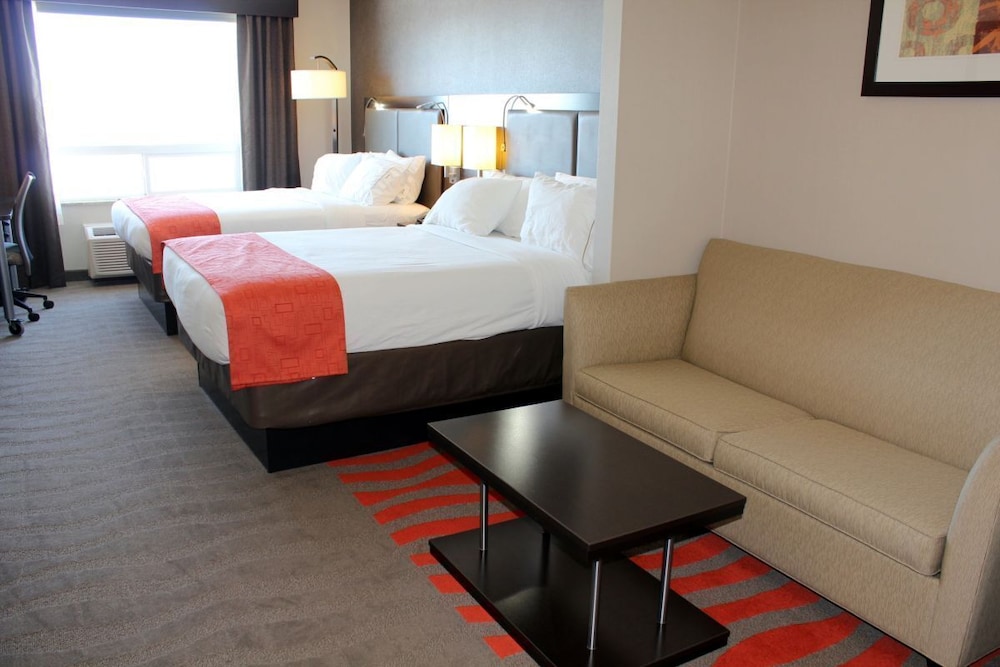 Suite Room with Two Queen Beds plus Sofa Bed in Living area photo 1