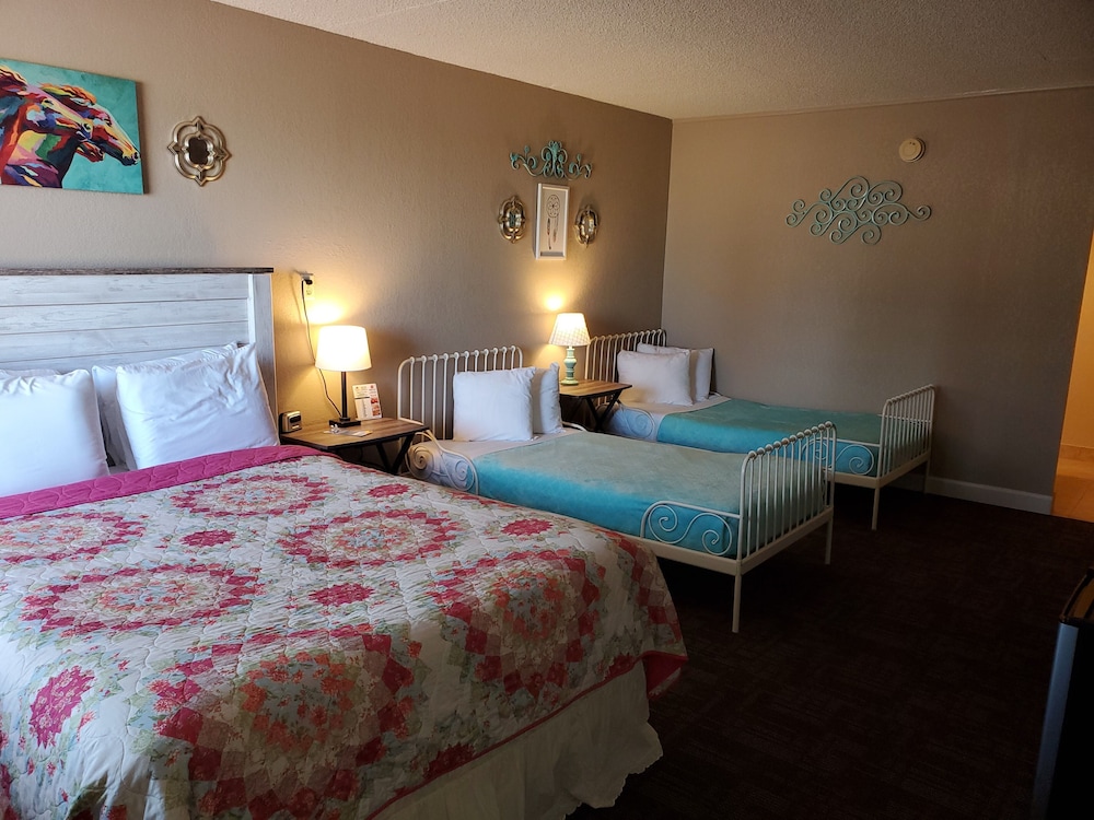 Deluxe Triple Room photo 1