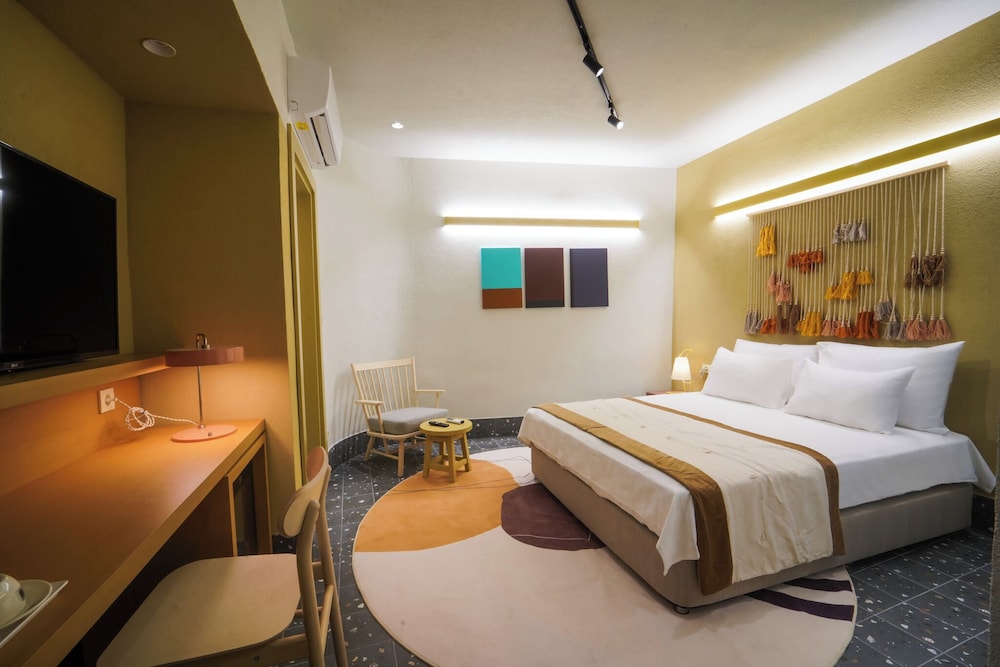 Deluxe Double Room - Photo 8