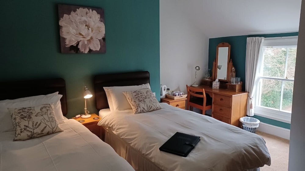 Standard Twin Room, Ensuite (Room 7) photo 2