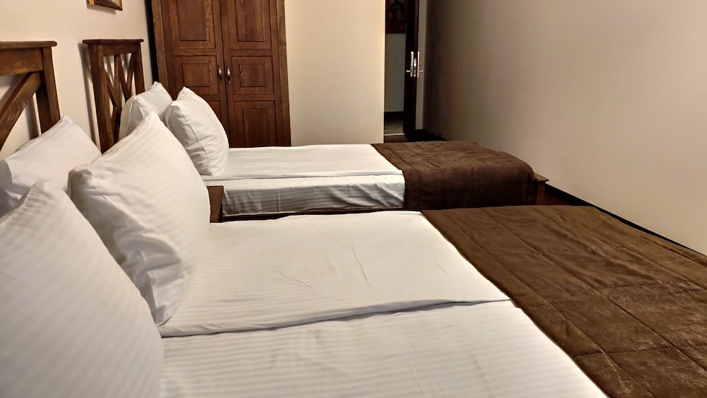 Deluxe Triple Room photo 3