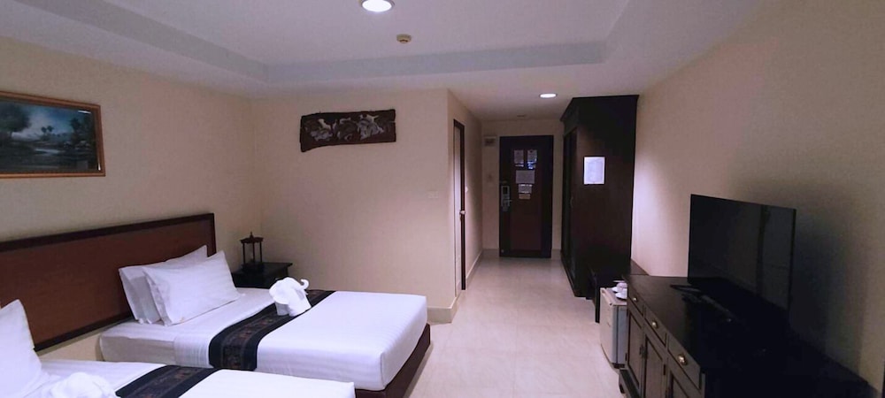 Deluxe Twin Room photo 3