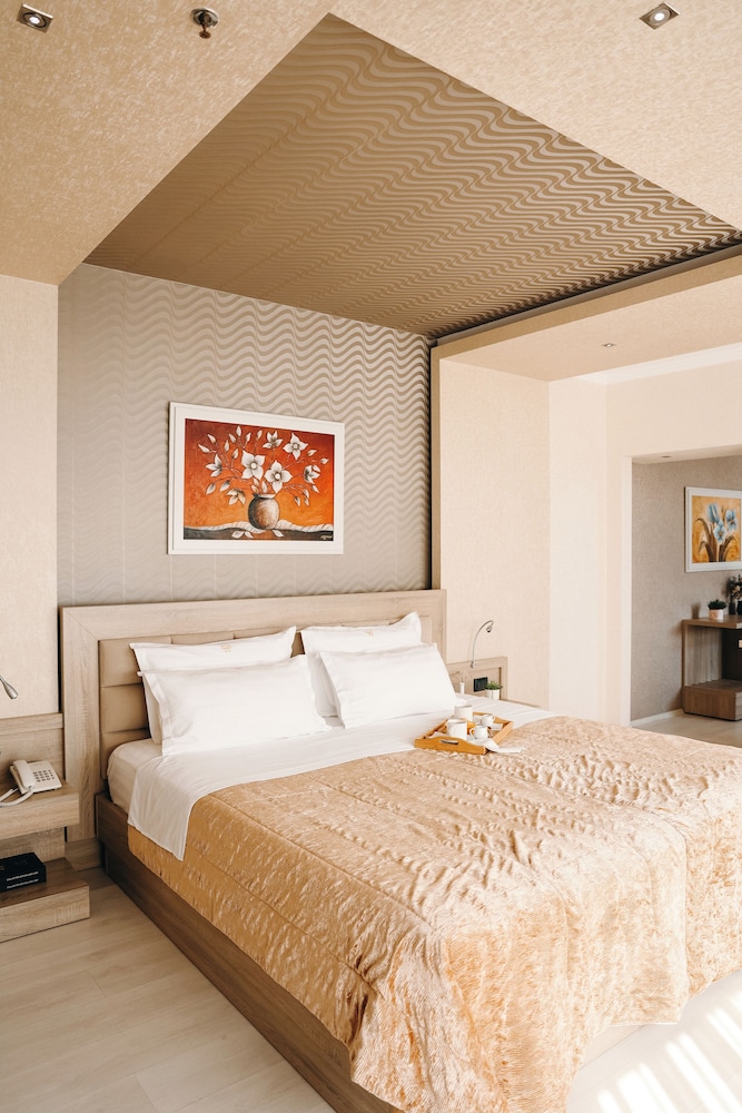 Comfort Double Room, City View