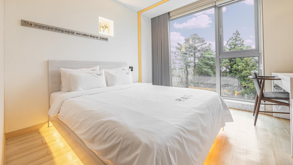Basic Room, 1 Bedroom (205(withpet))
