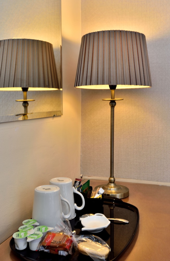 Standard Twin Room, Ensuite - Photo 6