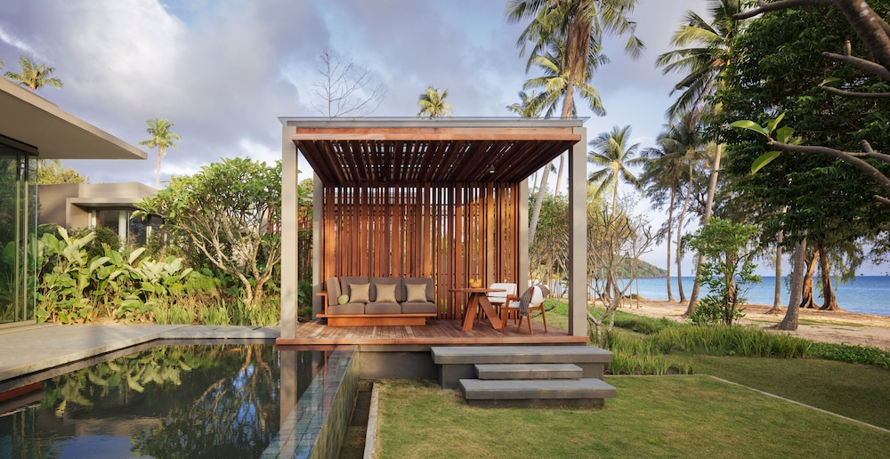 1 br beach pool villa photo 3