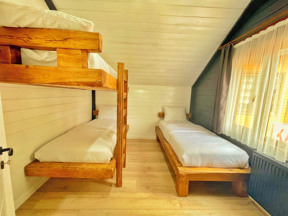 Family Bungalow, 2 Bedrooms, Lake View photo 1